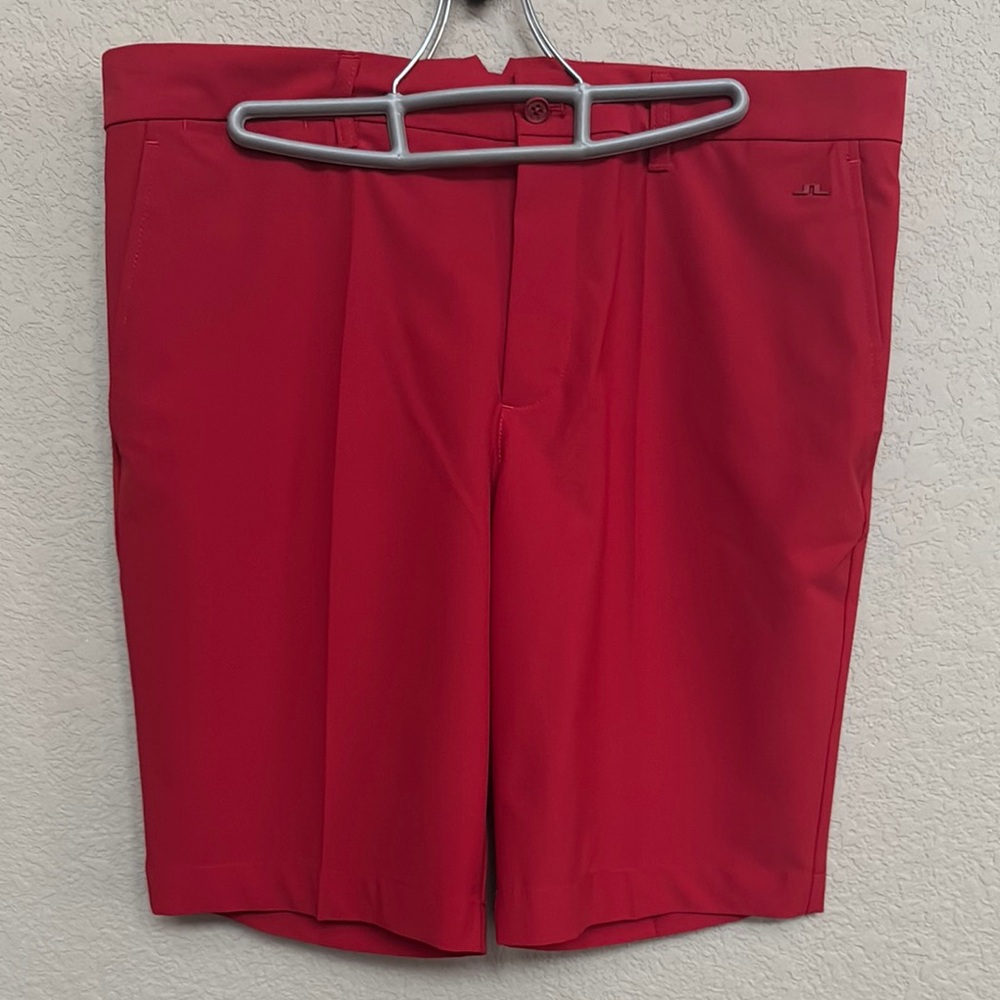 J. Hindenburg-New Without Tags- Men's Red Golf Shorts - Size 34